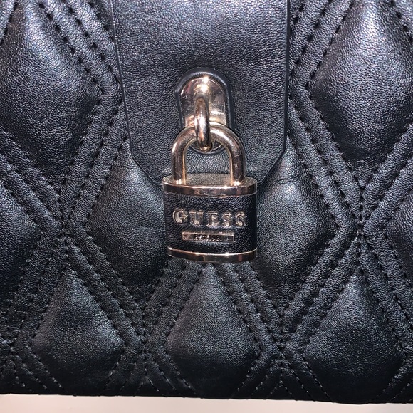 🖤BLACK GUESS HANDBAG🖤 - Picture 3 of 16